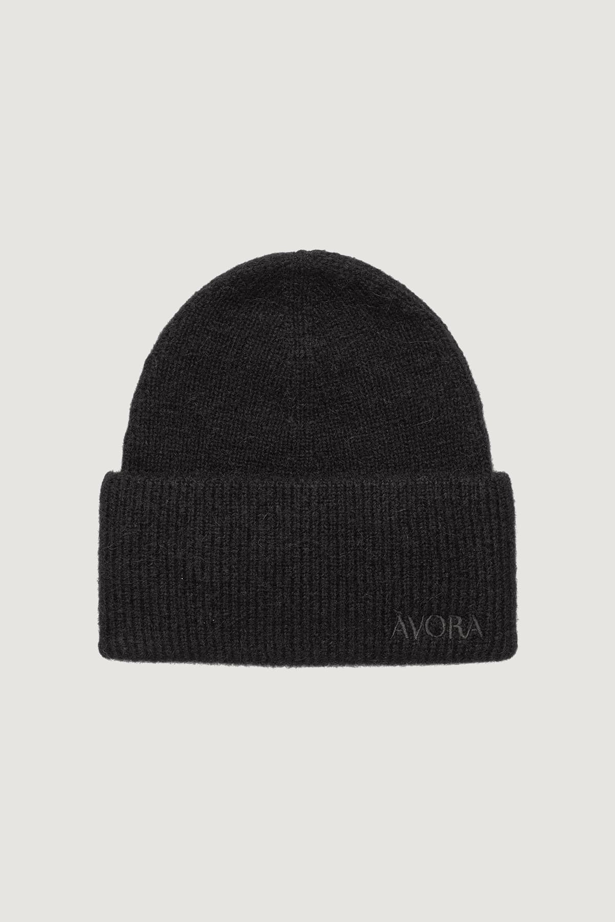 https://a.storyblok.com/f/199965/1200x1800/dc677645a8/avora-beanie_black.jpg