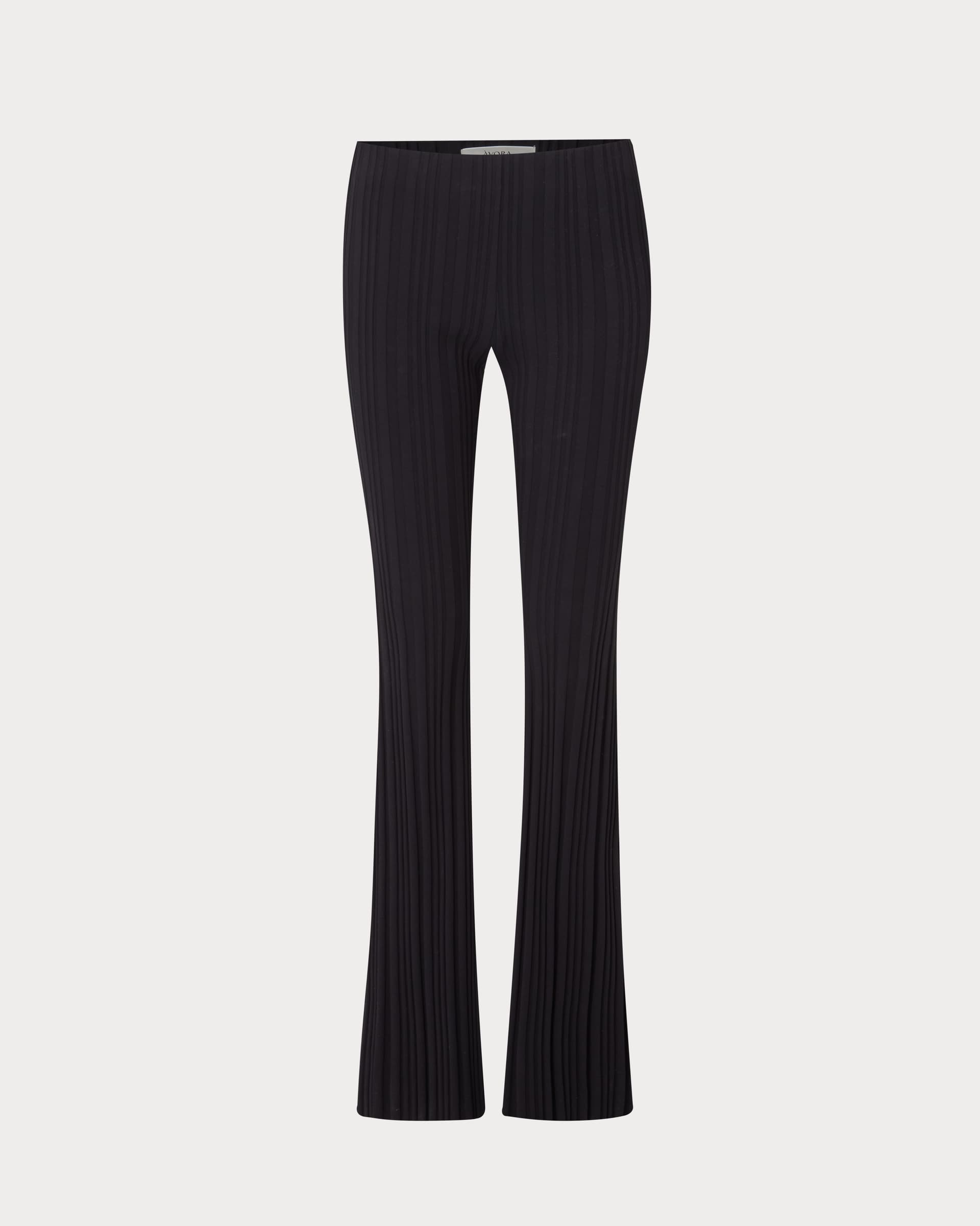 https://a.storyblok.com/f/199965/4000x5000/01d6471db5/bella-pants-black.jpg